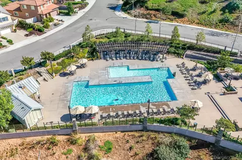 Exterior - 310 Falabella Ln, Fallbrook, CA 92028 photo 12 of 12
