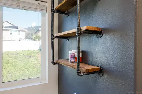 Bath - 310 Falabella Ln, Fallbrook, CA 92028 photo 6 of 6
