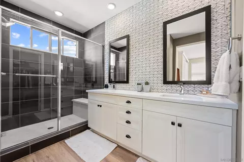 Bath - 13085 Olympus Cir #1, Poway, CA 92064 photo 3 of 4