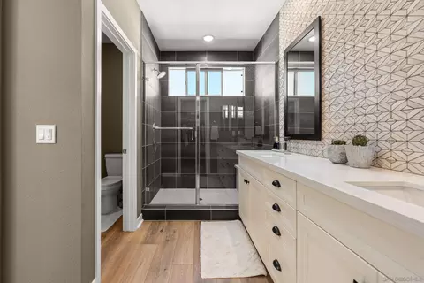 Bath - 13085 Olympus Cir #1, Poway, CA 92064 photo 2 of 4