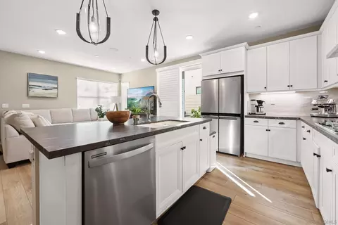 Kitchen - 13085 Olympus Cir #1, Poway, CA 92064 photo 4 of 5