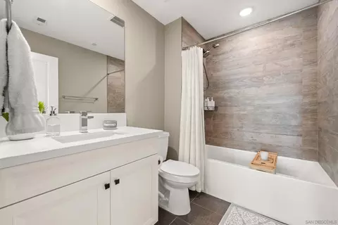 Bath - 13085 Olympus Cir #1, Poway, CA 92064 photo 4 of 4