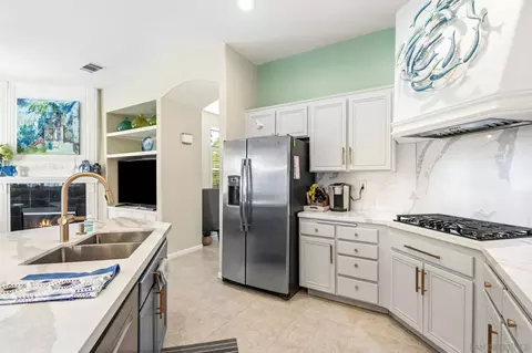 Kitchen - 41848 Cascades, Temecula, CA 92591 photo 4 of 5