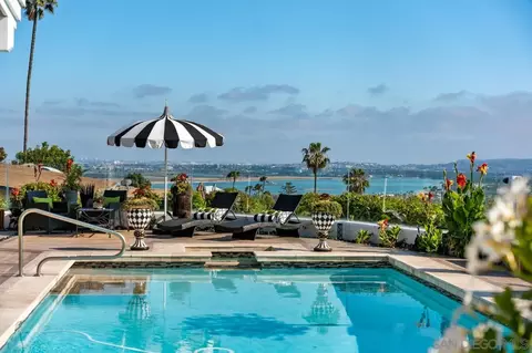2402 Alto Cerro Cir, San Diego, CA 92109