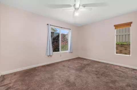 Bedroom - 2269 Pointe Pkwy, Spring Valley, CA 91978 photo 6 of 9