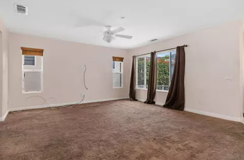 Living - 2269 Pointe Pkwy, Spring Valley, CA 91978 photo 2 of 9