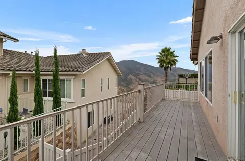 Exterior - 2269 Pointe Pkwy, Spring Valley, CA 91978 photo 3 of 4
