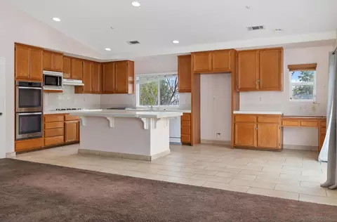 Kitchen - 2269 Pointe Pkwy, Spring Valley, CA 91978 photo 1 of 3