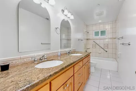 Bath - 411 Leclair, Escondido, CA 92026 photo 7 of 7