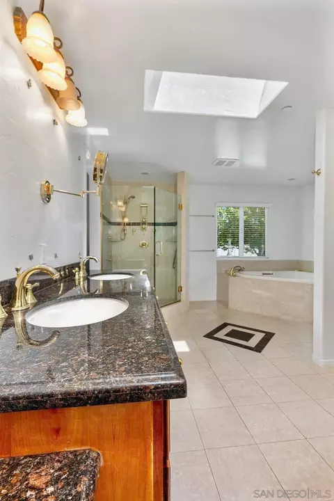 Bath - 411 Leclair, Escondido, CA 92026 photo 1 of 7