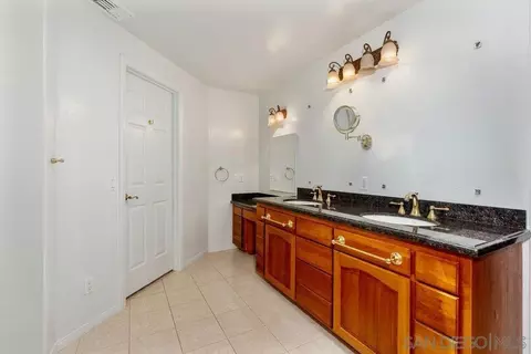 Bath - 411 Leclair, Escondido, CA 92026 photo 3 of 7