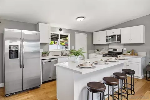 Kitchen - 536 Rogue Rd, El Cajon, CA 92020 photo 4 of 7