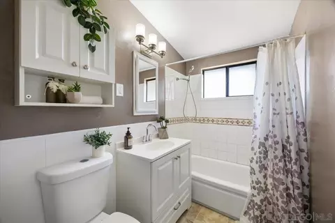 Bath - 536 Rogue Rd, El Cajon, CA 92020 photo 2 of 2