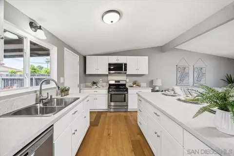 Kitchen - 536 Rogue Rd, El Cajon, CA 92020 photo 3 of 7