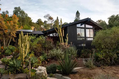 9364 Edgewood Dr, La Mesa, CA 91941