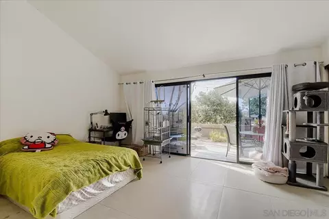 Bedroom - 2237 Via Pedrera, La Jolla, CA 92037 photo 3 of 3