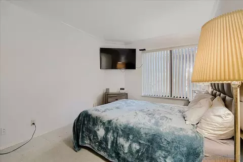 Bedroom - 2237 Via Pedrera, La Jolla, CA 92037 photo 1 of 3