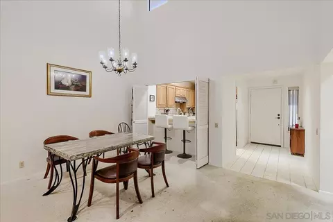 Dining - 2237 Via Pedrera, La Jolla, CA 92037 photo 2 of 4