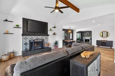 Living - 15031 Heath Dr, Poway, CA 92064 photo 3 of 4