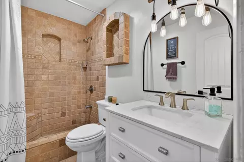 Bath - 15031 Heath Dr, Poway, CA 92064 photo 1 of 4