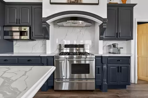 Kitchen - 15031 Heath Dr, Poway, CA 92064 photo 4 of 6