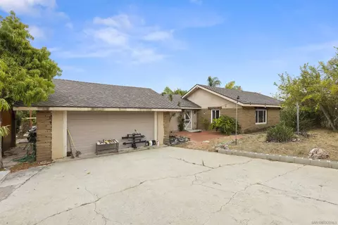 Exterior - 752 Bracero Rd, Encinitas, CA 92024 photo 6 of 11