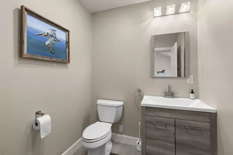 Bath - 752 Bracero Rd, Encinitas, CA 92024 photo 1 of 6