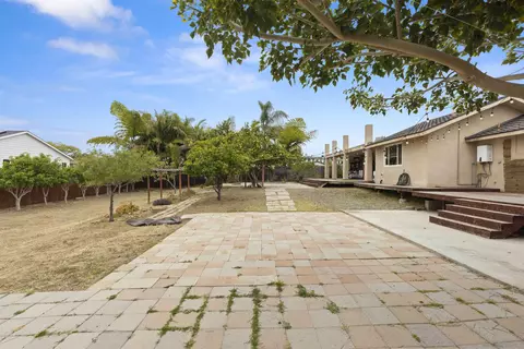 Exterior - 752 Bracero Rd, Encinitas, CA 92024 photo 9 of 11