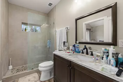 Bath - 752 Bracero Rd, Encinitas, CA 92024 photo 5 of 6