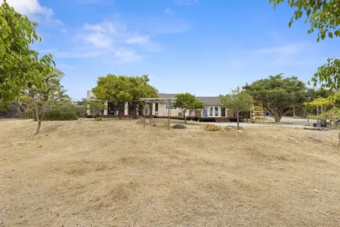 Exterior - 752 Bracero Rd, Encinitas, CA 92024 photo 10 of 11