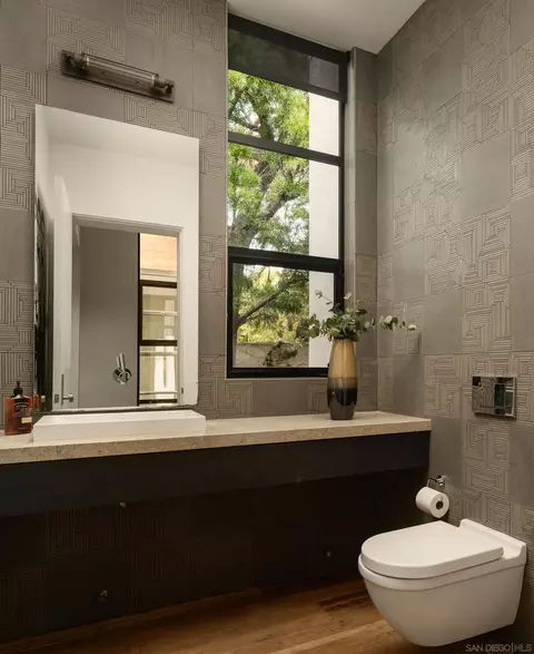 Bath - 326 S Nardo, Solana Beach, CA 92075 photo 2 of 4