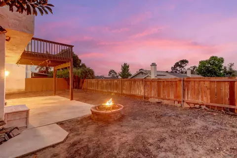 7902 Tinaja Ln, San Diego, CA 92139