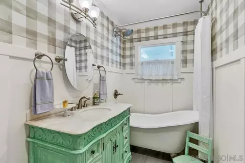 Bath - 205 Calla Ave, Imperial Beach, CA 91932 photo 1 of 3