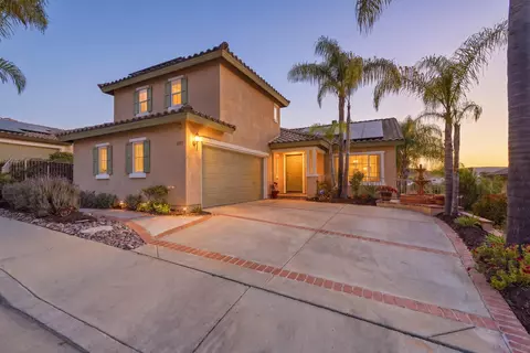 10457 Lake Breeze Dr, Spring Valley, CA 91977