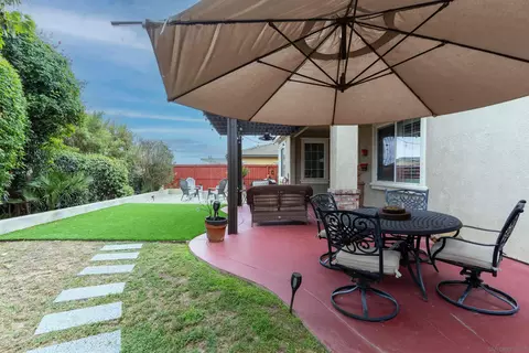 Exterior - 1018 Bellingham Dr, Oceanside, CA 92057 photo 8 of 10