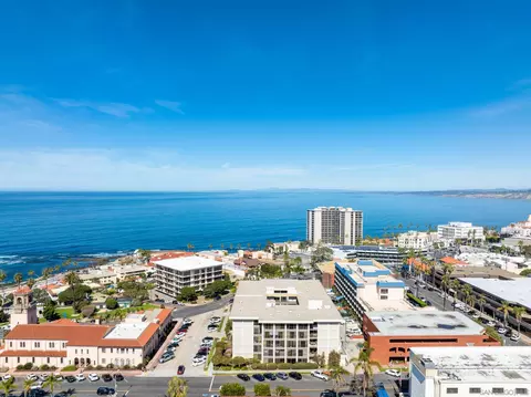 7811 Eads Ave #206, La Jolla, CA 92037
