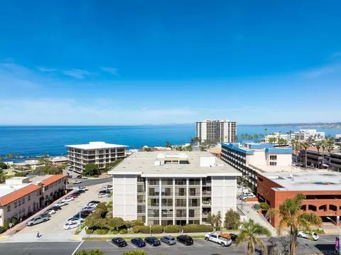 View/Area - 7811 Eads Ave #206, La Jolla, CA 92037 photo 3 of 3