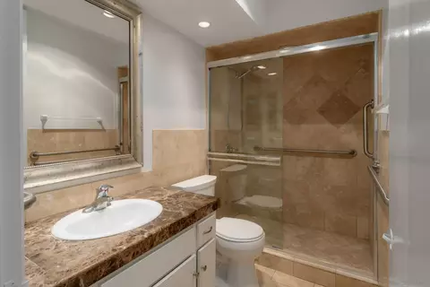 Bath - 7811 Eads Ave #206, La Jolla, CA 92037 photo 1 of 1