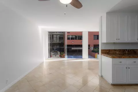 Living - 7811 Eads Ave #206, La Jolla, CA 92037 photo 5 of 13