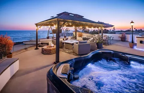 5390 Carlsbad Blvd, Carlsbad, CA 92008