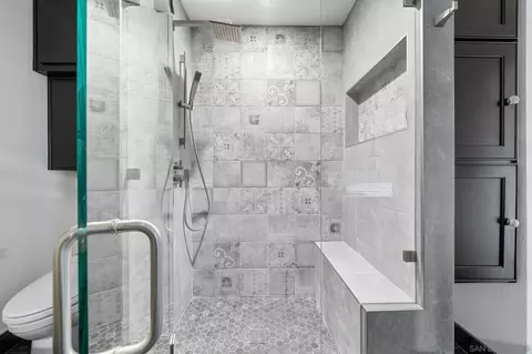 Bath - 3613 Kieffer St, Oceanside, CA 92057 photo 3 of 3