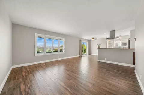 Living - 3613 Kieffer St, Oceanside, CA 92057 photo 2 of 2