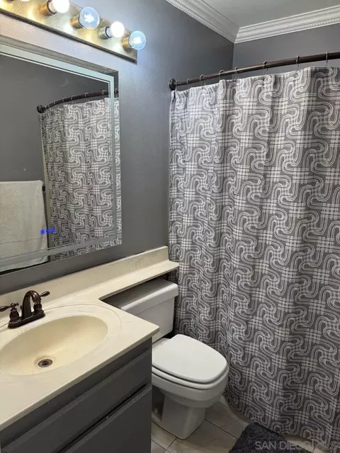 Bath - 535 W 4th #306, Long Beach, CA 90802 photo 1 of 3