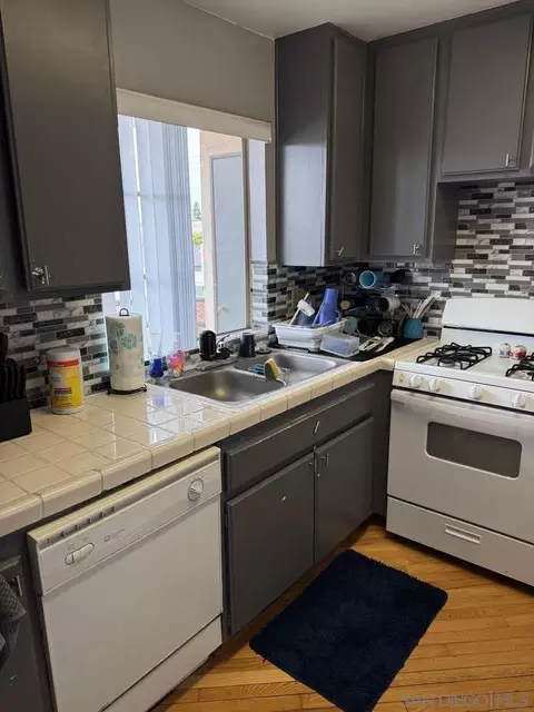 Kitchen - 535 W 4th #306, Long Beach, CA 90802 photo 1 of 3