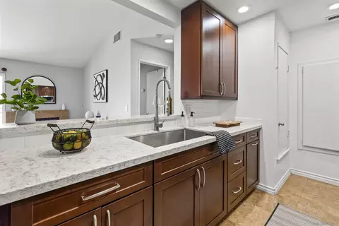 Kitchen - 730 Brookstone Rd #201, Chula Vista, CA 91913 photo 2 of 4