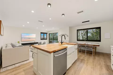 6540 Corte Valdez, Carlsbad, CA 92009 photo 9