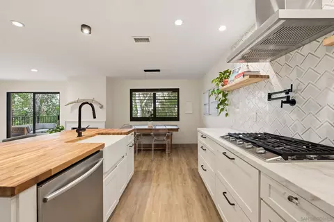 6540 Corte Valdez, Carlsbad, CA 92009 photo 7