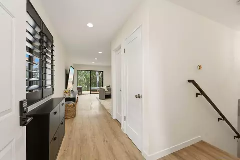 6540 Corte Valdez, Carlsbad, CA 92009 photo 2