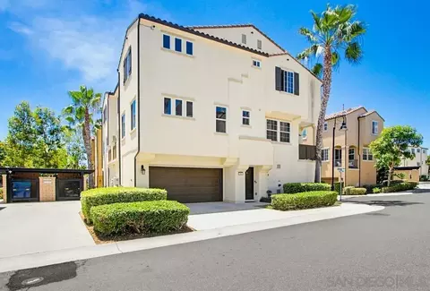 Exterior - 5069 Cascade Way #101, Oceanside, CA 92057 photo 3 of 8