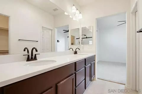 Bath - 5069 Cascade Way #101, Oceanside, CA 92057 photo 2 of 5